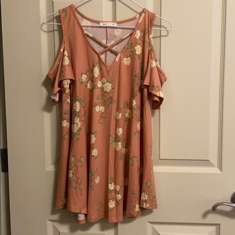 Off Coral Floral Cold Shoulder Blouse - Picture 2 of 2